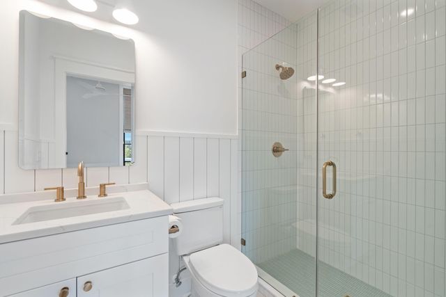 651 King Street, Charleston, SC 29403
