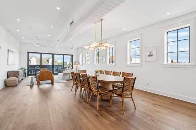 651 King Street, Charleston, SC 29403