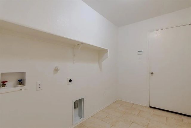 829 Underhill Drive, Arlington, TX 76002