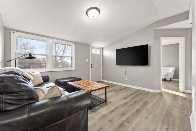 12736 Whitcomb Street, Crown Point, IN 46307