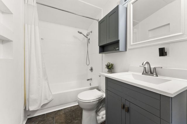 12736 Whitcomb Street, Crown Point, IN 46307