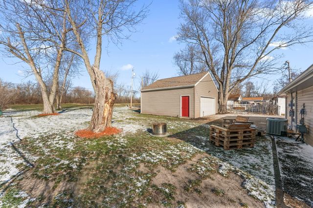 12736 Whitcomb Street, Crown Point, IN 46307