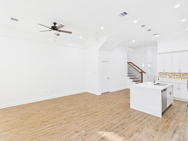 4619 Stassen Street B, Houston, TX 77051