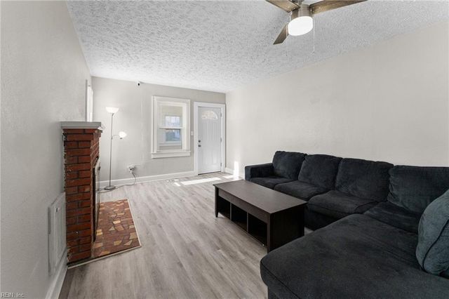 254 Pocahontas PL, Hampton, VA 23661