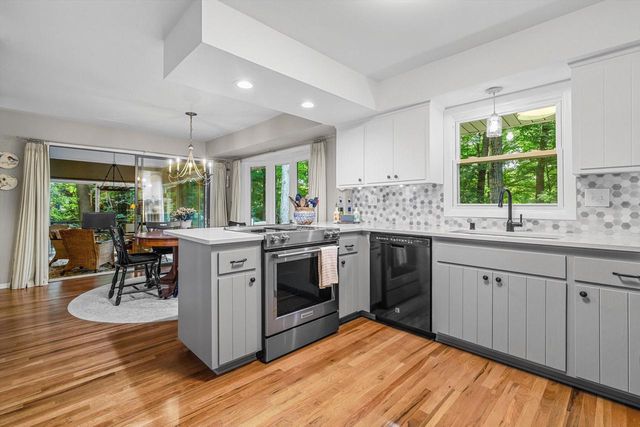 5003 Bluebird LANE, Racine, WI 53406
