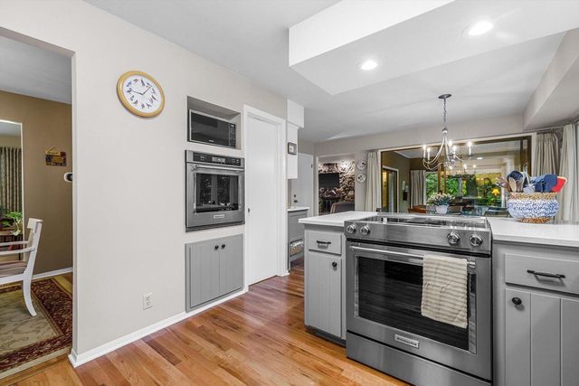 5003 Bluebird LANE, Racine, WI 53406
