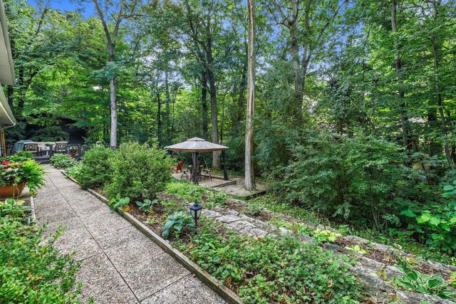 5003 Bluebird LANE, Racine, WI 53406