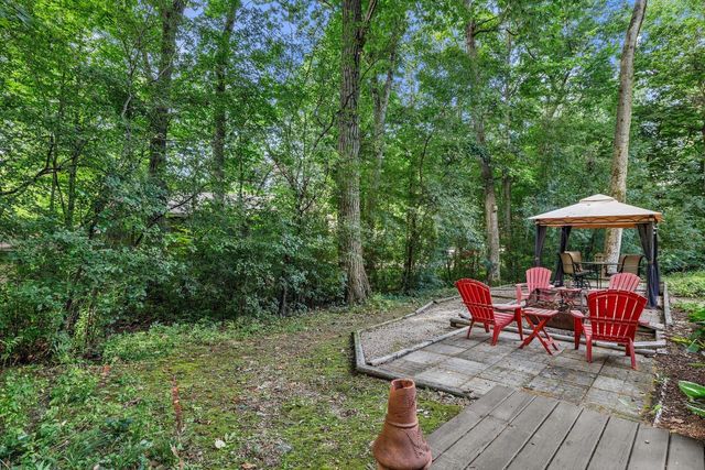 5003 Bluebird LANE, Racine, WI 53406