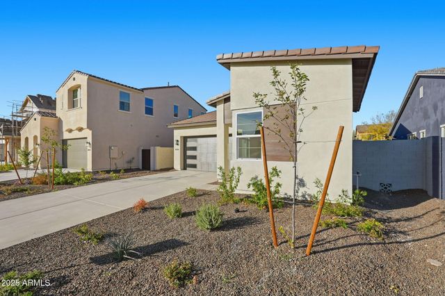 18016 W BIGHORN Avenue, Goodyear, AZ 85338