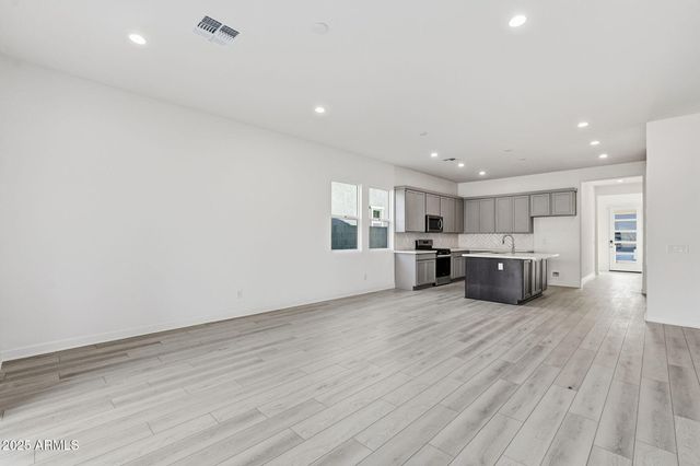 18016 W BIGHORN Avenue, Goodyear, AZ 85338