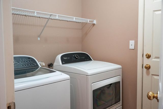 7455 Redpoll Road NW, Albuquerque, NM 87114