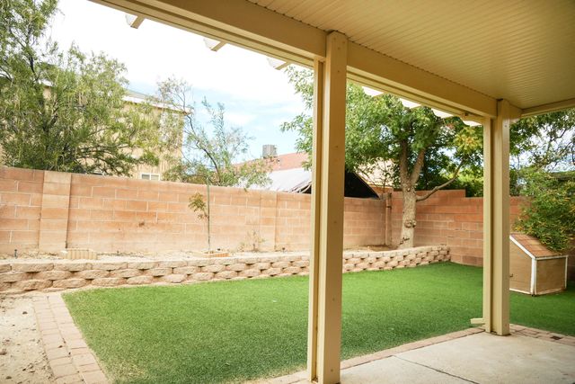 7455 Redpoll Road NW, Albuquerque, NM 87114