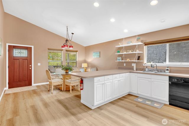 318 Duck Lake Drive NE, Ocean Shores, WA 98569