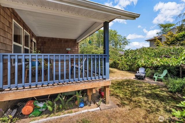 318 Duck Lake Drive NE, Ocean Shores, WA 98569