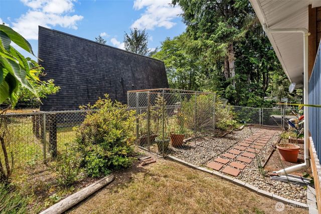 318 Duck Lake Drive NE, Ocean Shores, WA 98569