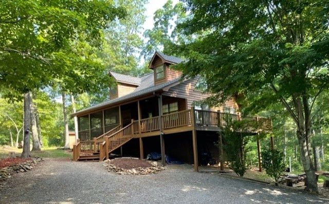 420 W Ridge Drive, Murphy, NC 28906