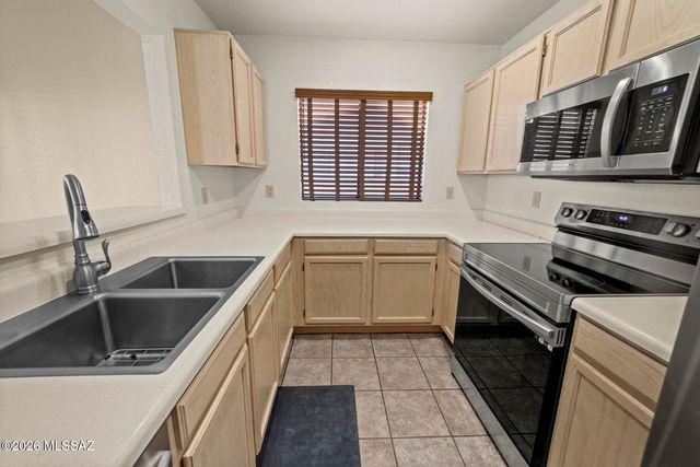 3067 W Country Hill Drive, Tucson, AZ 85742