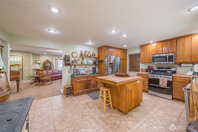 477 Wasankari Road, Port Angeles, WA 98363