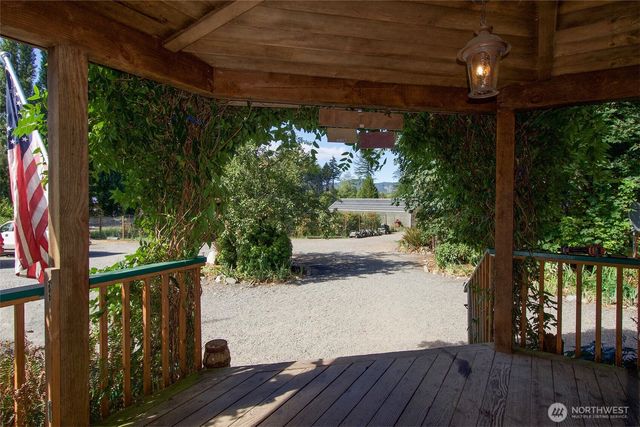 477 Wasankari Road, Port Angeles, WA 98363