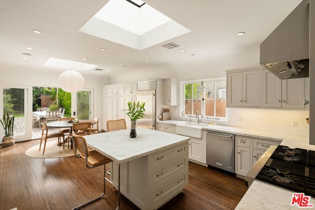 2206 5th Street, Santa Monica, CA 90405