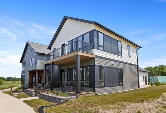 9405 S Cypress PLACE, Oak Creek, WI 53154