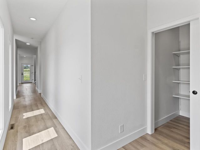 9405 S Cypress PLACE, Oak Creek, WI 53154