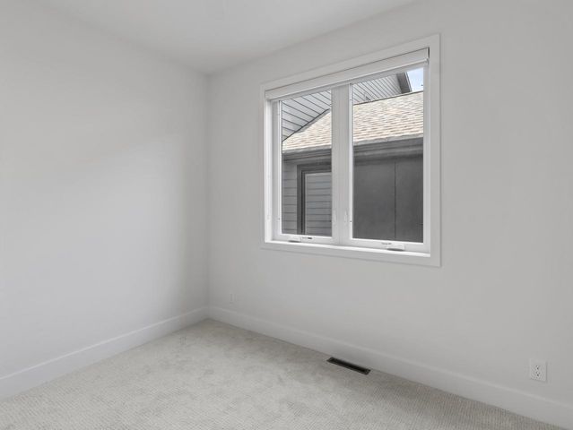 9405 S Cypress PLACE, Oak Creek, WI 53154