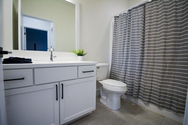 9405 S Cypress PLACE, Oak Creek, WI 53154