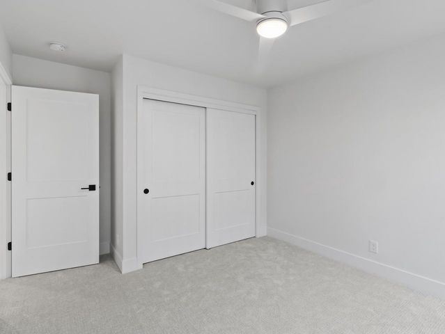 9405 S Cypress PLACE, Oak Creek, WI 53154