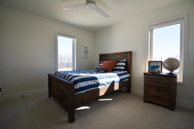 9405 S Cypress PLACE, Oak Creek, WI 53154