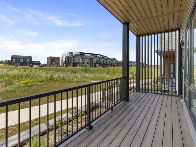 9405 S Cypress PLACE, Oak Creek, WI 53154