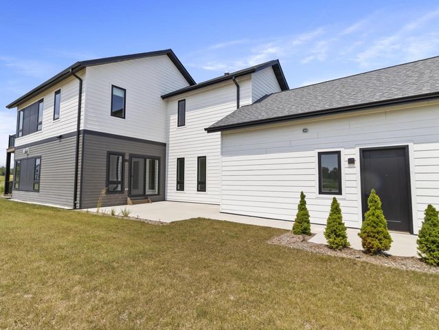 9405 S Cypress PLACE, Oak Creek, WI 53154