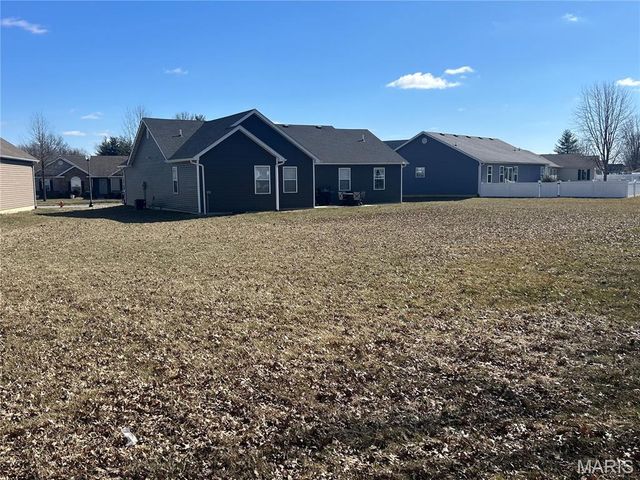 708 Boulder Way, Jerseyville, IL 62052