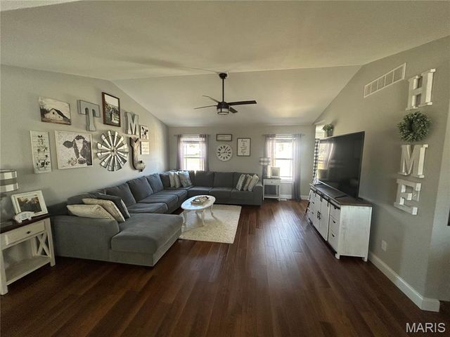 708 Boulder Way, Jerseyville, IL 62052