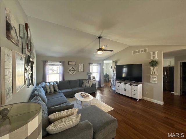 708 Boulder Way, Jerseyville, IL 62052