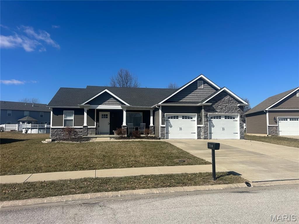 708 Boulder Way, Jerseyville, IL 62052