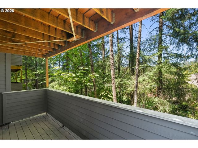 2417 Sw NEBRASKA St 4, Portland, OR 97239