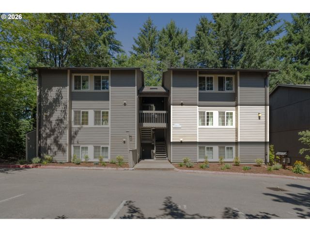 2417 Sw NEBRASKA St 4, Portland, OR 97239
