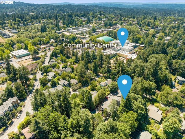 2417 Sw NEBRASKA St 4, Portland, OR 97239