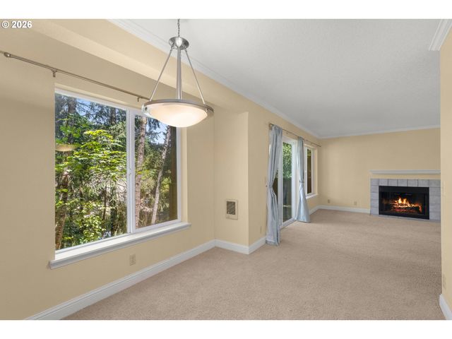 2417 Sw NEBRASKA St 4, Portland, OR 97239