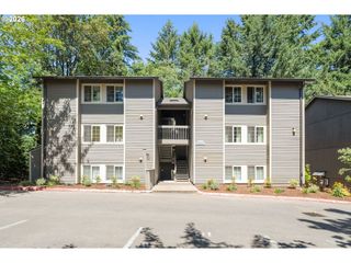 2417 Sw NEBRASKA St 4, Portland, OR 97239