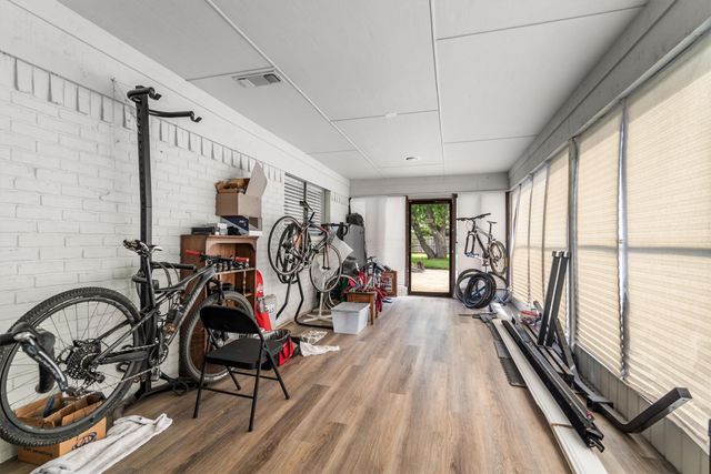 1715 Covemeadow Drive, Arlington, TX 76012