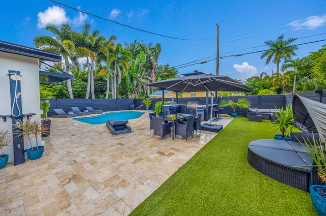 700 NE 16TH Court, Fort Lauderdale, FL 33305
