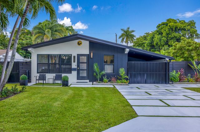 700 NE 16TH Court, Fort Lauderdale, FL 33305