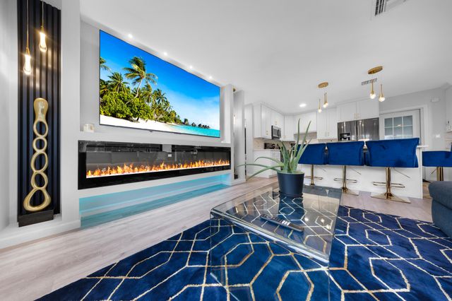 700 NE 16TH Court, Fort Lauderdale, FL 33305