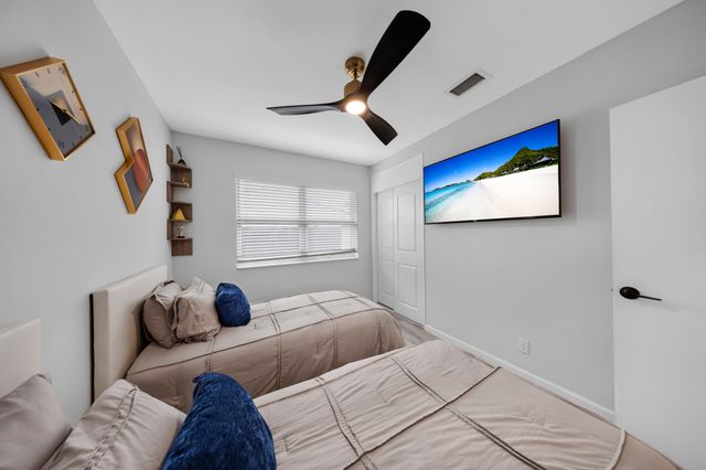 700 NE 16TH Court, Fort Lauderdale, FL 33305