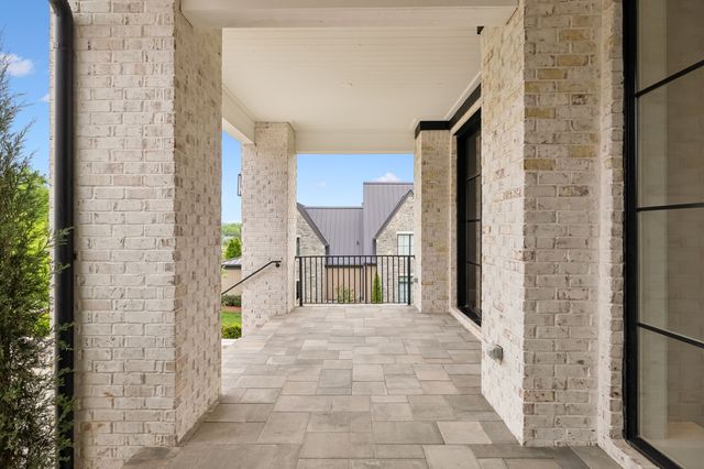 7577 Whiskey Rd, College Grove, TN 37046