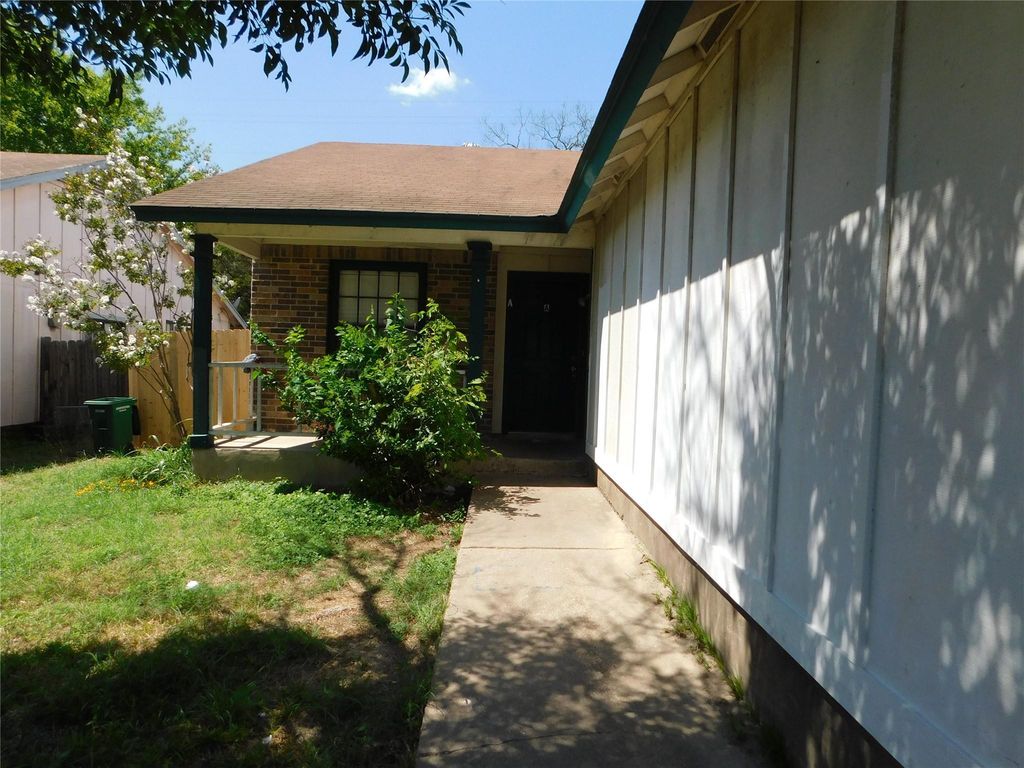 11310 Walnut Ridge DR A, Austin, TX 78753