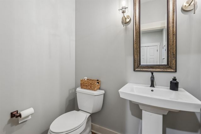 7025 Northwood Drive, Johnston, IA 50131