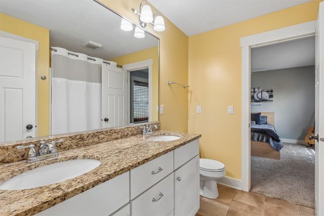 7025 Northwood Drive, Johnston, IA 50131